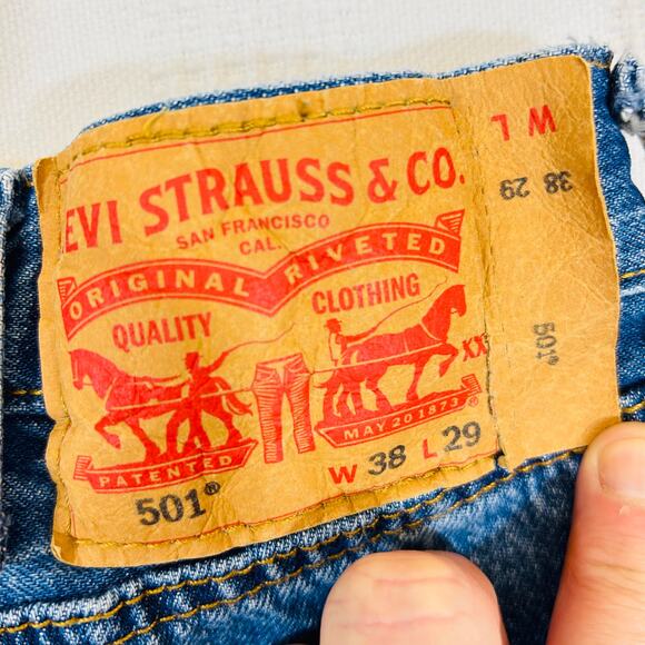 Levi's Mens 36x29 501 Button Fly Jeans Blue Straight Leg Cotton Made in Egypt - Picture 9 of 12